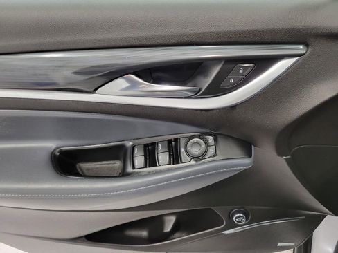 Used 2024 Buick Enclave Essence w/ Sport Touring Edition image 27