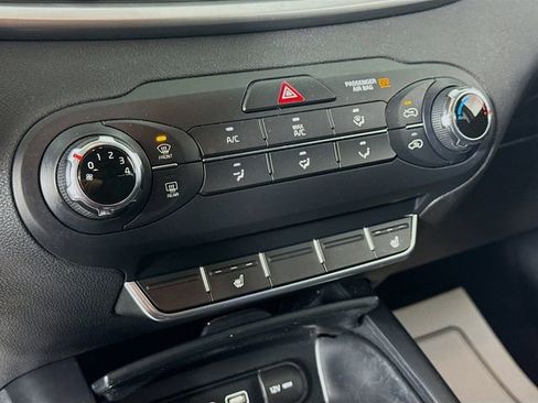 Used 2016 Kia Sorento LX w/ LX Convenience Package image 15