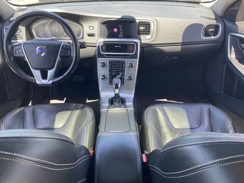 Used 2018 Volvo V60 T5 Dynamic w/ Vision Package FWD image 16