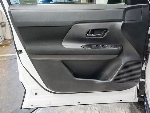 Used 2025 Nissan Kicks S image 22