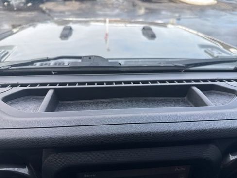 Used 2021 Jeep Wrangler Unlimited Sport image 37