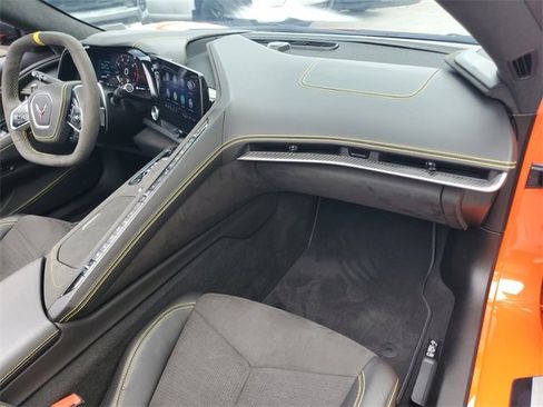 Certified 2021 Chevrolet Corvette Stingray Premium Conv w/ Z51 Performance Package image 9