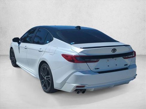Used 2025 Toyota Camry XSE FWD image 8