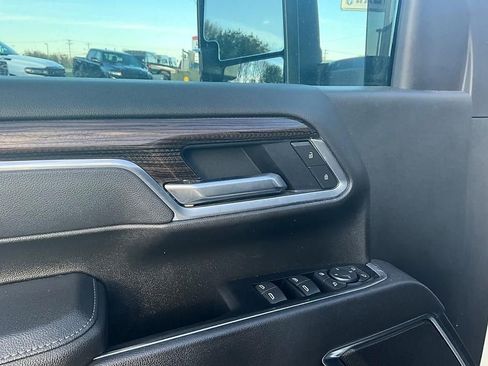 Used 2025 Chevrolet Silverado 2500 LT w/ Trail Boss Package AWD/4WD image 12