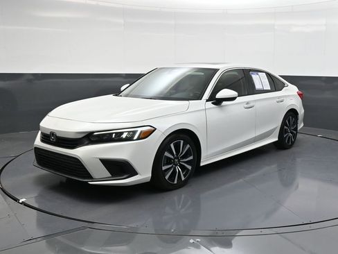 Used 2023 Honda Civic EX image 8