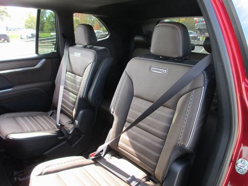 New 2026 GMC Acadia Denali Ultimate image 12