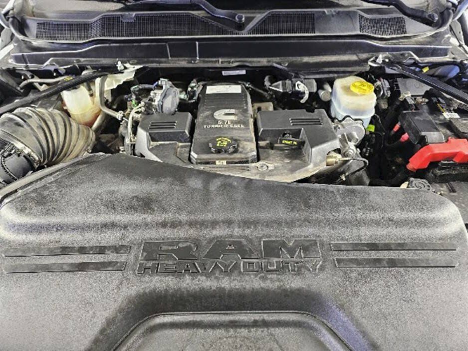 Used 2024 RAM 2500 Tradesman w/ Chrome Appearance Group AWD/4WD image 18