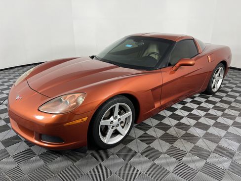 Used 2005 Chevrolet Corvette Coupe w/ Preferred Equipment Group image 8