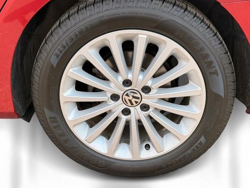 Used 2017 Volkswagen Passat 1.8T SE w/ SE Lighting Package FWD image 10