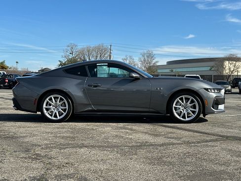 Certified 2025 Ford Mustang GT Premium image 3