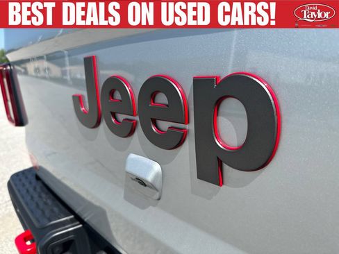 Used 2022 Jeep Gladiator Rubicon w/ Cold Weather Group AWD/4WD image 36