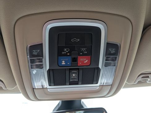Used 2021 RAM 3500 Laramie AWD/4WD image 13