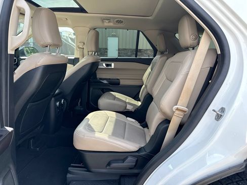Used 2020 Ford Explorer Limited AWD/4WD image 16