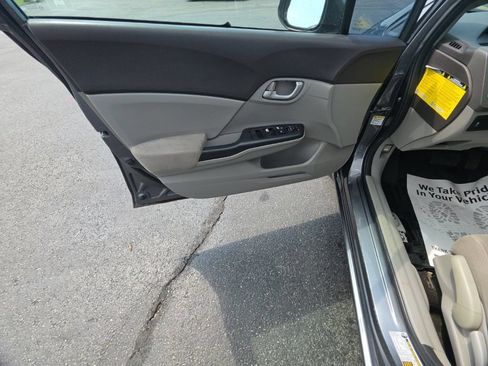 Used 2012 Honda Civic LX image 11