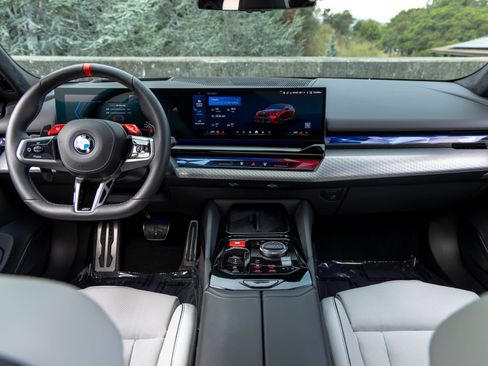 Used 2026 BMW M5 Touring AWD/4WD image 43