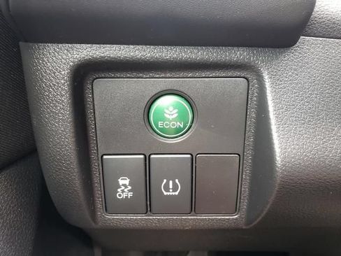 Used 2018 Honda HR-V EX image 22