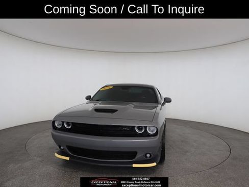 Used 2019 Dodge Challenger R/T w/ Blacktop Package RWD image 32