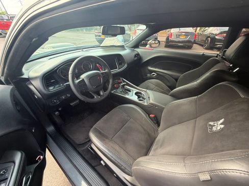Used 2018 Dodge Challenger R/T Scat Pack RWD image 5