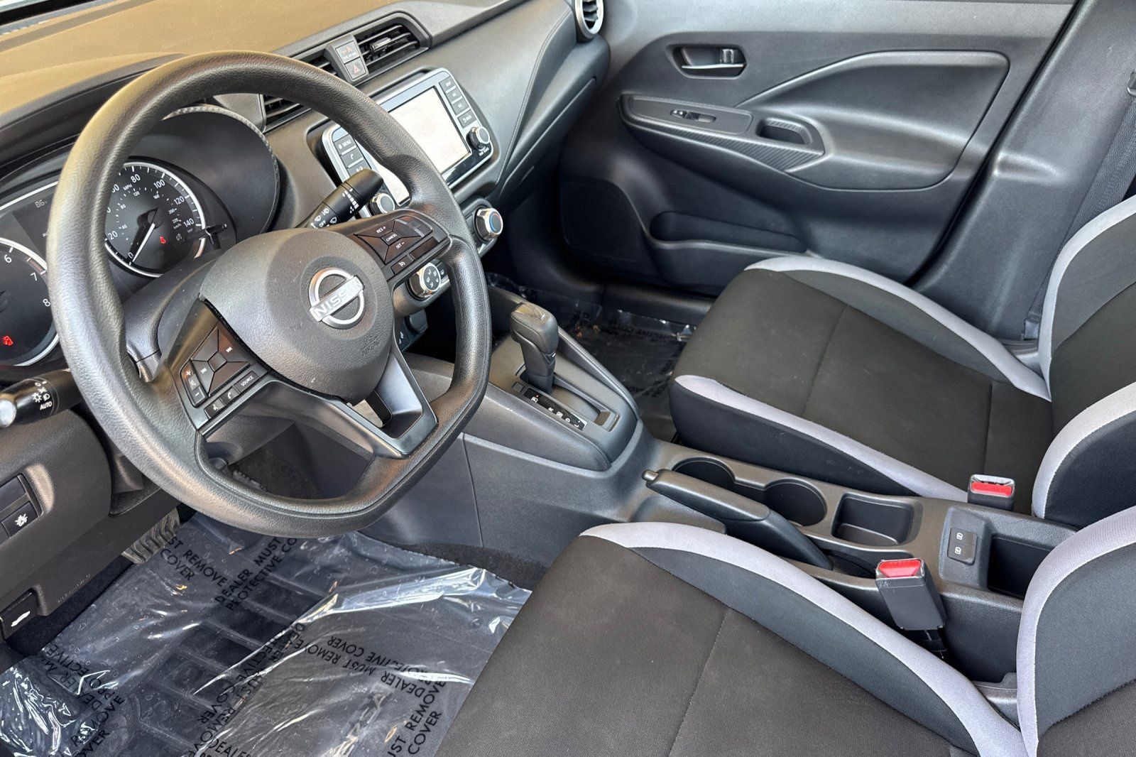 Used 2025 Nissan Versa S FWD image 10