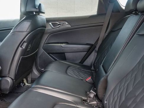 Certified 2024 Kia Sportage X-Line w/ X-Line Premium Package image 19