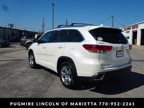 Used 2018 Toyota Highlander Limited FWD image 3