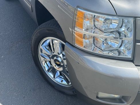 Used 2013 Chevrolet Silverado 1500 LTZ w/ LTZ Plus Package RWD image 3