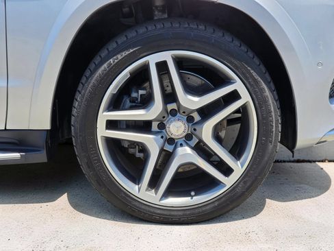Used 2017 Mercedes-Benz GLS 550 4MATIC image 7