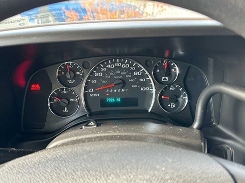 Used 2014 Chevrolet Express 4500 w/ RV Package image 34