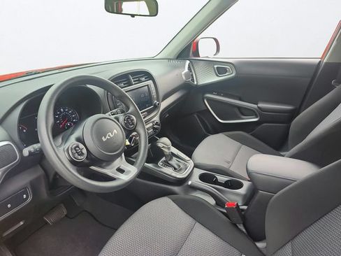 Certified 2022 Kia Soul LX FWD image 11