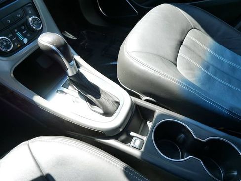 Used 2012 Buick Verano Leather FWD image 22