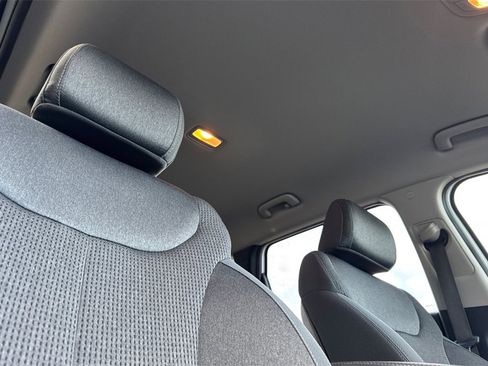 Used 2019 Hyundai Santa Fe SE image 20