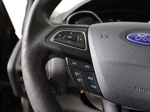 Used 2017 Ford Focus SE FWD image 30
