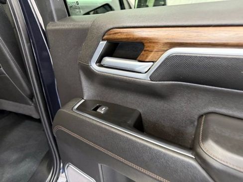 Used 2022 Chevrolet Silverado 1500 High Country w/ Technology Package image 21