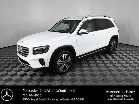 Certified 2025 Mercedes-Benz GLB 250 image 1