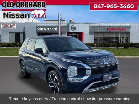 Used 2024 Mitsubishi Outlander SE Black Edition image 5