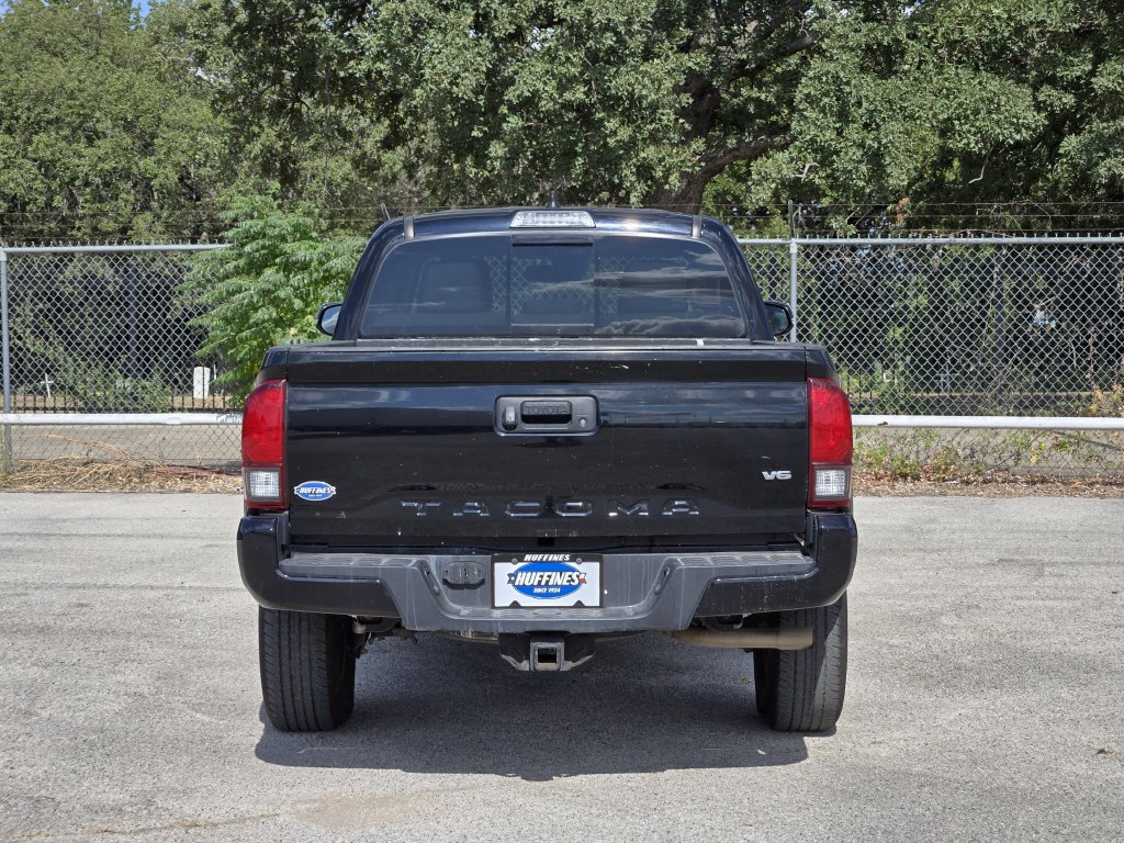 Used 2022 Toyota Tacoma SR5 w/ Technology Package RWD image 6