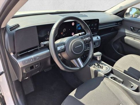 Used 2025 Hyundai Kona SEL FWD image 10