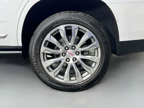 Used 2023 GMC Yukon Denali AWD/4WD image 34