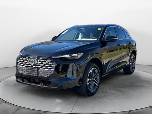 New 2026 Audi Q5 Premium image 3