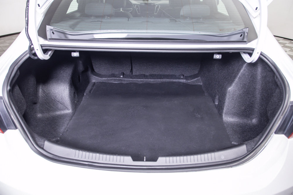 Used 2022 Chevrolet Malibu RS FWD image 8
