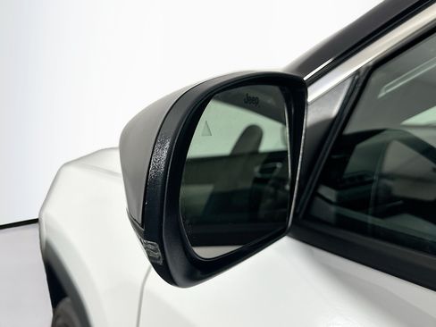 Used 2025 Jeep Compass Limited AWD/4WD image 16