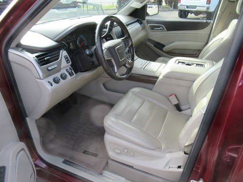 Used 2020 GMC Yukon Denali w/ Open Road Package image 18