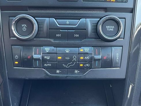 Used 2016 Ford Explorer XLT w/ Equipment Group 202A FWD image 20