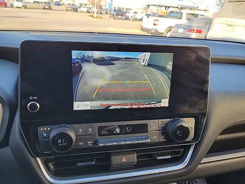 Used 2025 Toyota Grand Highlander AWD image 20