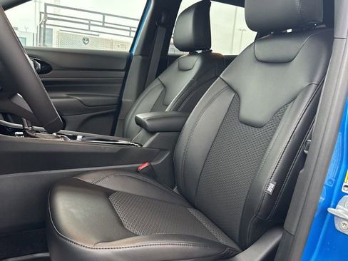 New 2026 Jeep Compass Latitude image 12