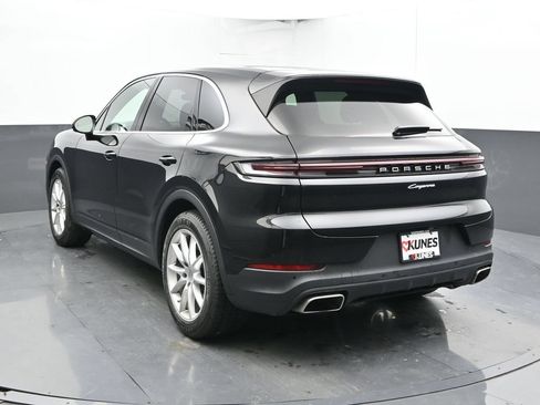 Used 2024 Porsche Cayenne AWD/4WD image 10