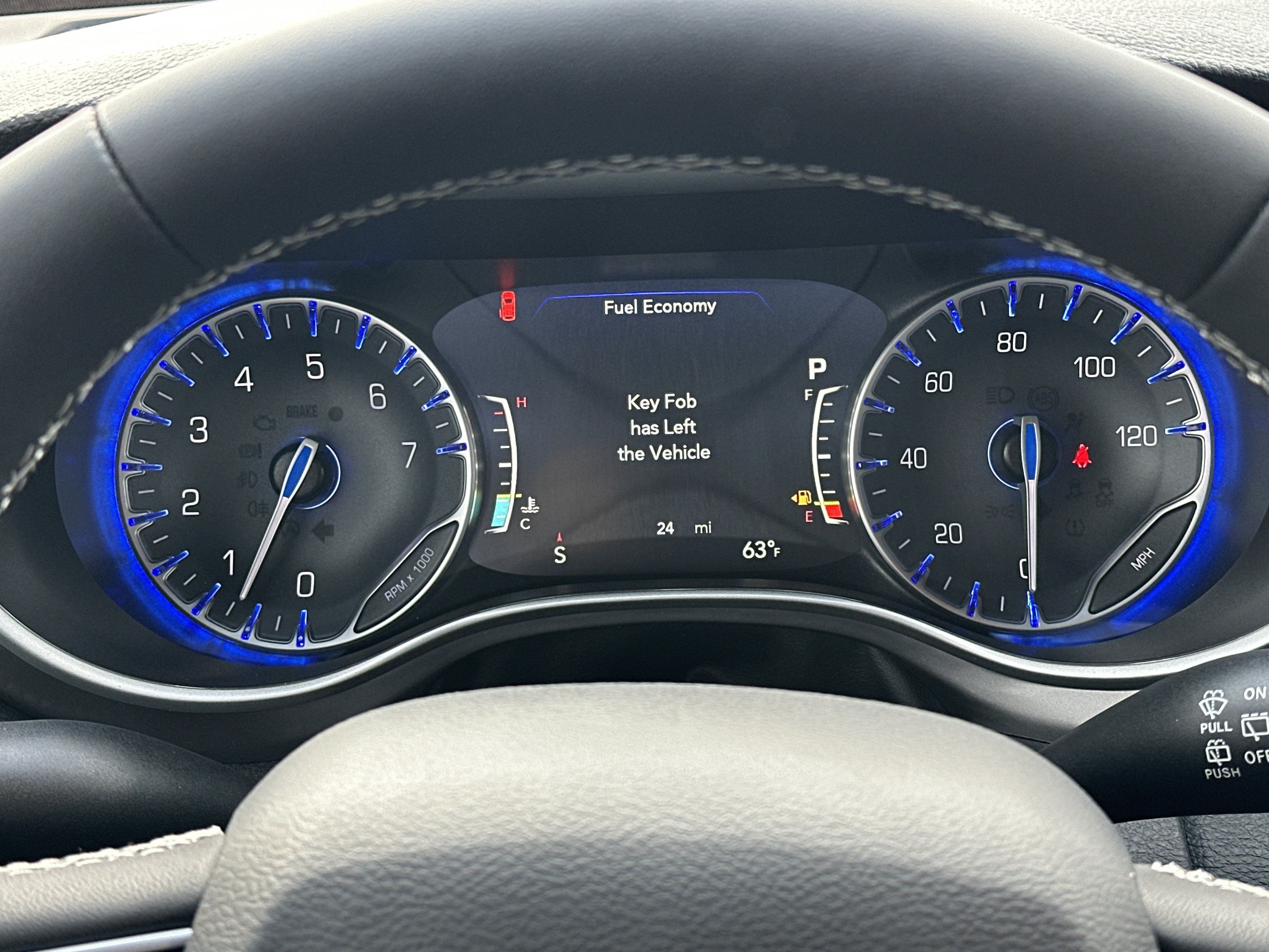 New 2026 Chrysler Pacifica Select FWD image 30