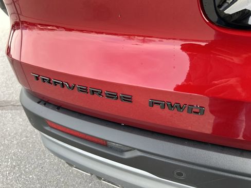 New 2026 Chevrolet Traverse Z71 image 11