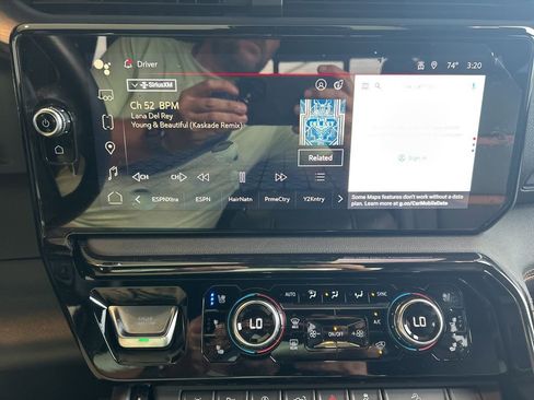 Used 2024 GMC Sierra 1500 AT4 w/ Technology Package image 17