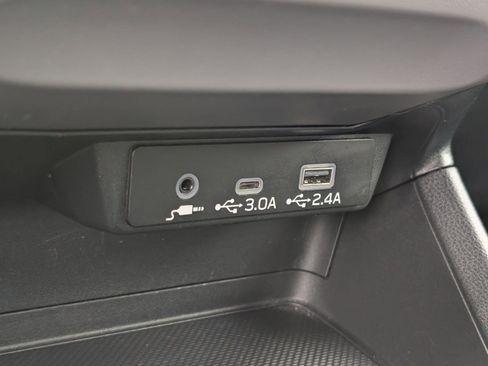 Used 2024 Subaru Crosstrek 2.0i Premium image 27